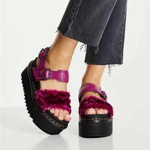 DR MARTENS VOSS QUAD FLUFFY HEART MAGENTA PLATFORM SANDALS SIZE 9
